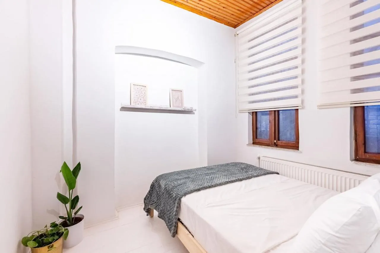 Апартаменты Delightful Flat In Sisli With Central Location Стамбул