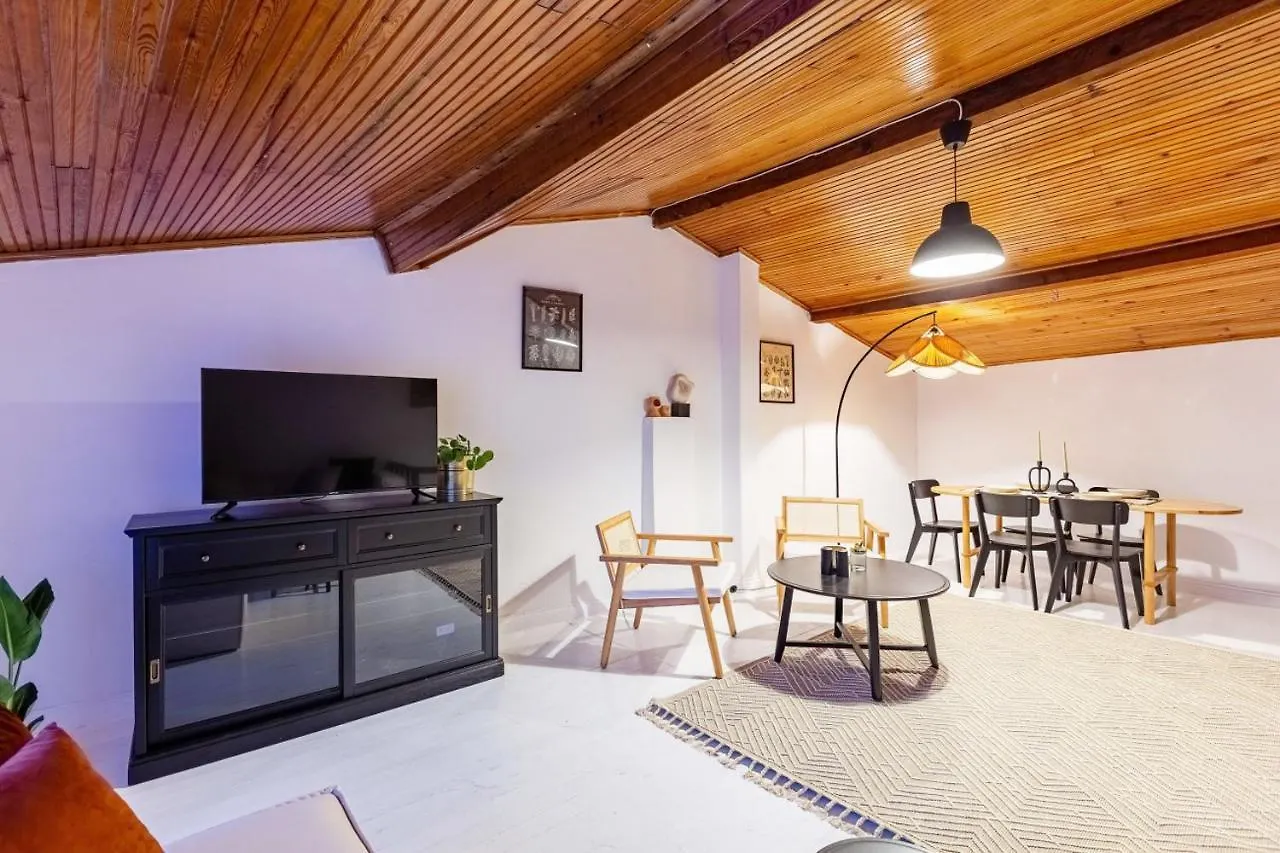 Апартаменты Delightful Flat In Sisli With Central Location Стамбул